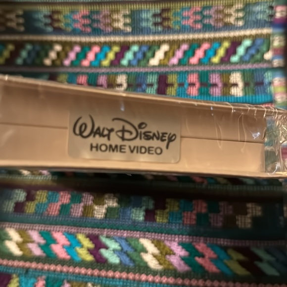 📼 CINDERELLA 👀 Walt Disney Masterpiece VHS in original factory seal. Unopened! - Picture 9 of 9